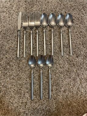 Classic Silver Stainless Steel Flatware Set - 11 Piece